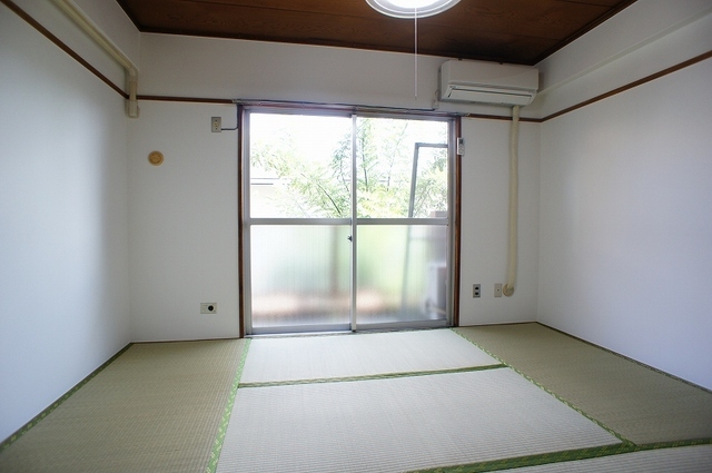 Living and room. Since the air-conditioned rooms, All-season comfort