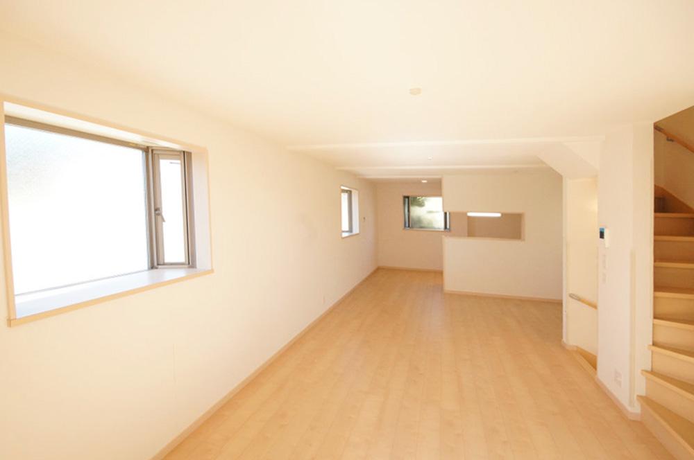 Same specifications photos (living). It will be the construction example of living. 