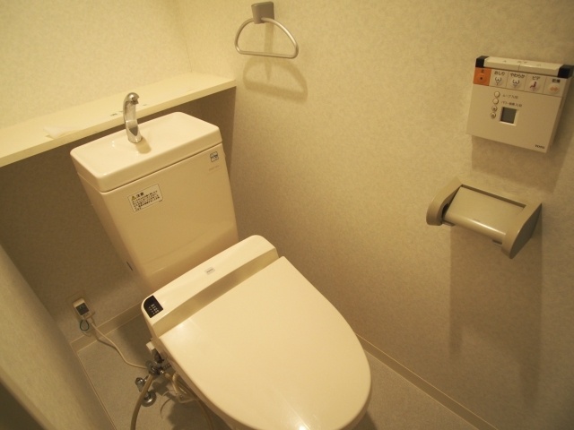 Toilet. M3 (M3)