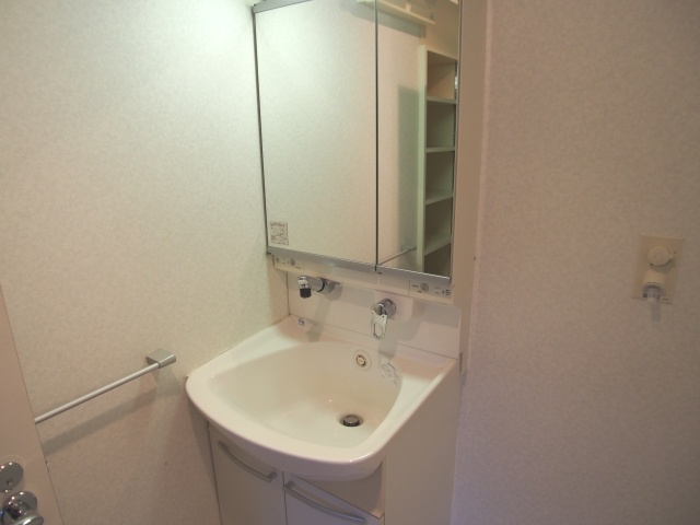 Washroom. M3 (M3)