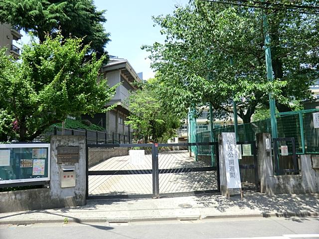 Junior high school. Hachiyama 330m until junior high school