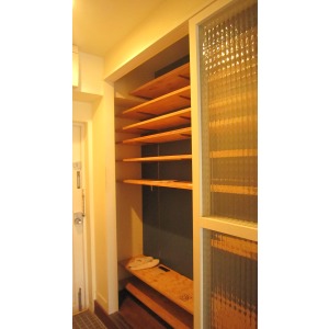 Receipt. Entrance storage