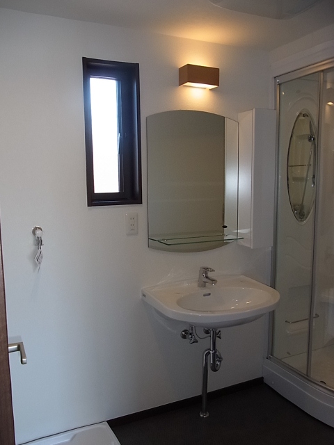 Other room space. Independent wash basin, Undressing space which also serves as a Laundry Area!