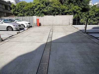 Other. Mechanical parking equipped