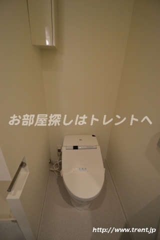 Toilet. Is a reference photograph of the same building 1K type.