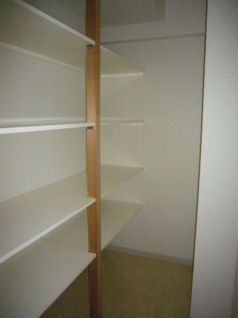 Other room space. Storeroom 1.6 tatami