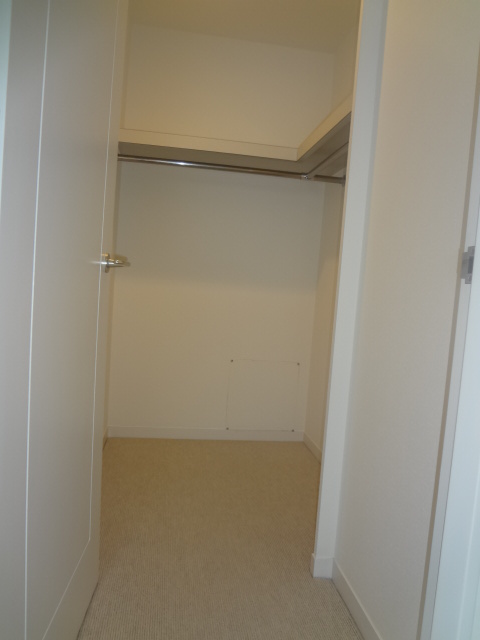 Receipt. ☆ Walk-in closet ☆