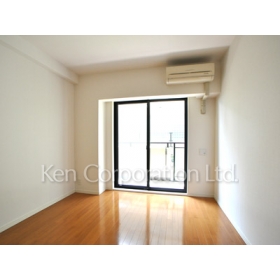 Living and room. Shoot the same type the first floor of the room. Specifications may be different.