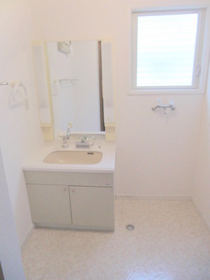 Washroom. Washroom