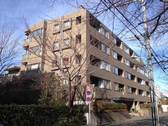 Local appearance photo. Building appearance. October 2001 Built.