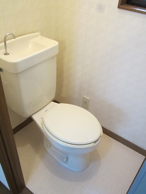 Toilet. bus ・ Restroom!
