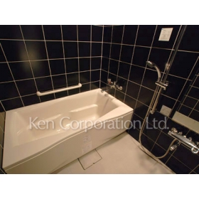 Bath. Shoot the same type the eighth floor of the room. Specifications may be different.