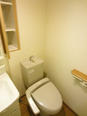 Toilet. Shower toilet ・ With storage!