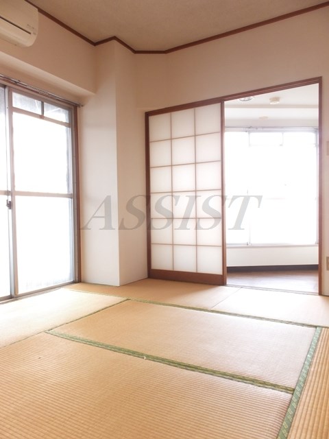 Living and room