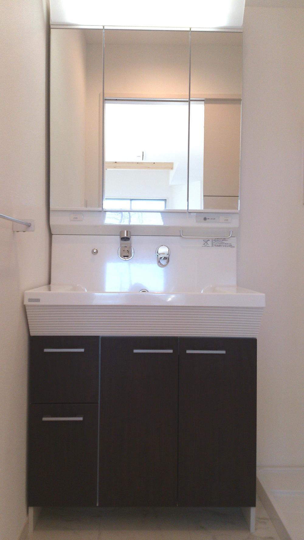 Same specifications photos (Other introspection). (B Building) same specification