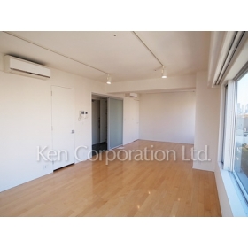 Living and room. Shoot the same type on the 12th floor of the room. Specifications may be different.