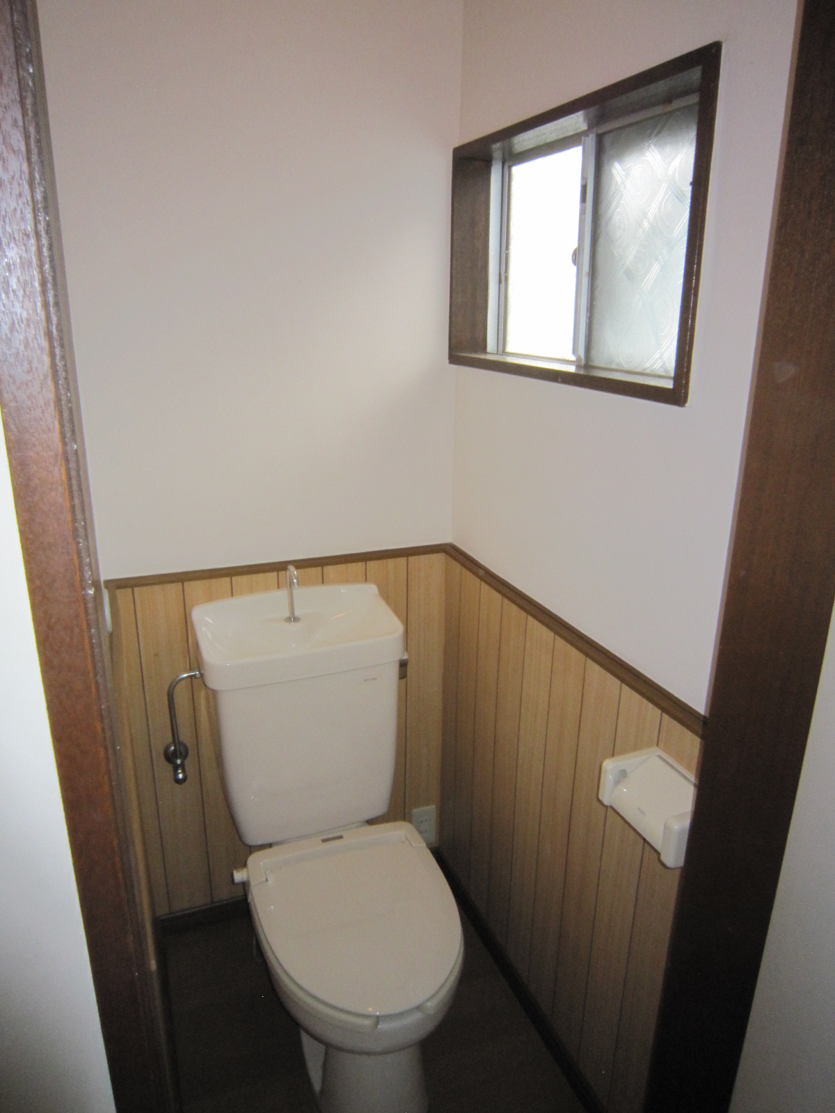 Toilet. Bus toilet by, Madoyu in toilet