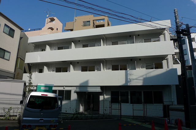 Shopping centre. Daikanyama address ・ Decepticons until the (shopping center) 511m