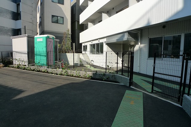 Convenience store. Thanks Ebisu Nishiguchi store up (convenience store) 171m
