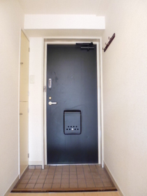 Entrance. Entrance shoes BOX ・ There hanging coat