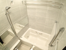 Bath. Reheating function with or bathroom dryer is standard equipment