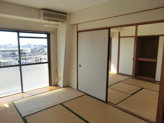 Living and room