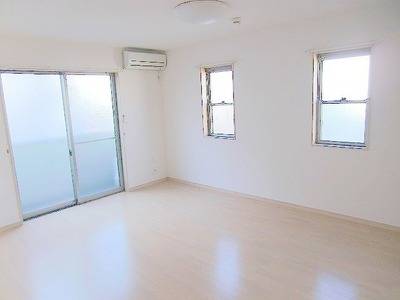 Living and room. Bright flooring with a clean