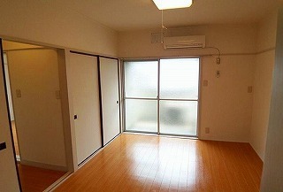 Living and room. Yoyogihachiman Yoyogi Park Hatsudai
