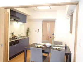 Living and room. Western and DK can partition