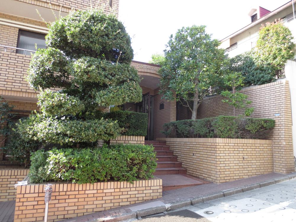 Local appearance photo