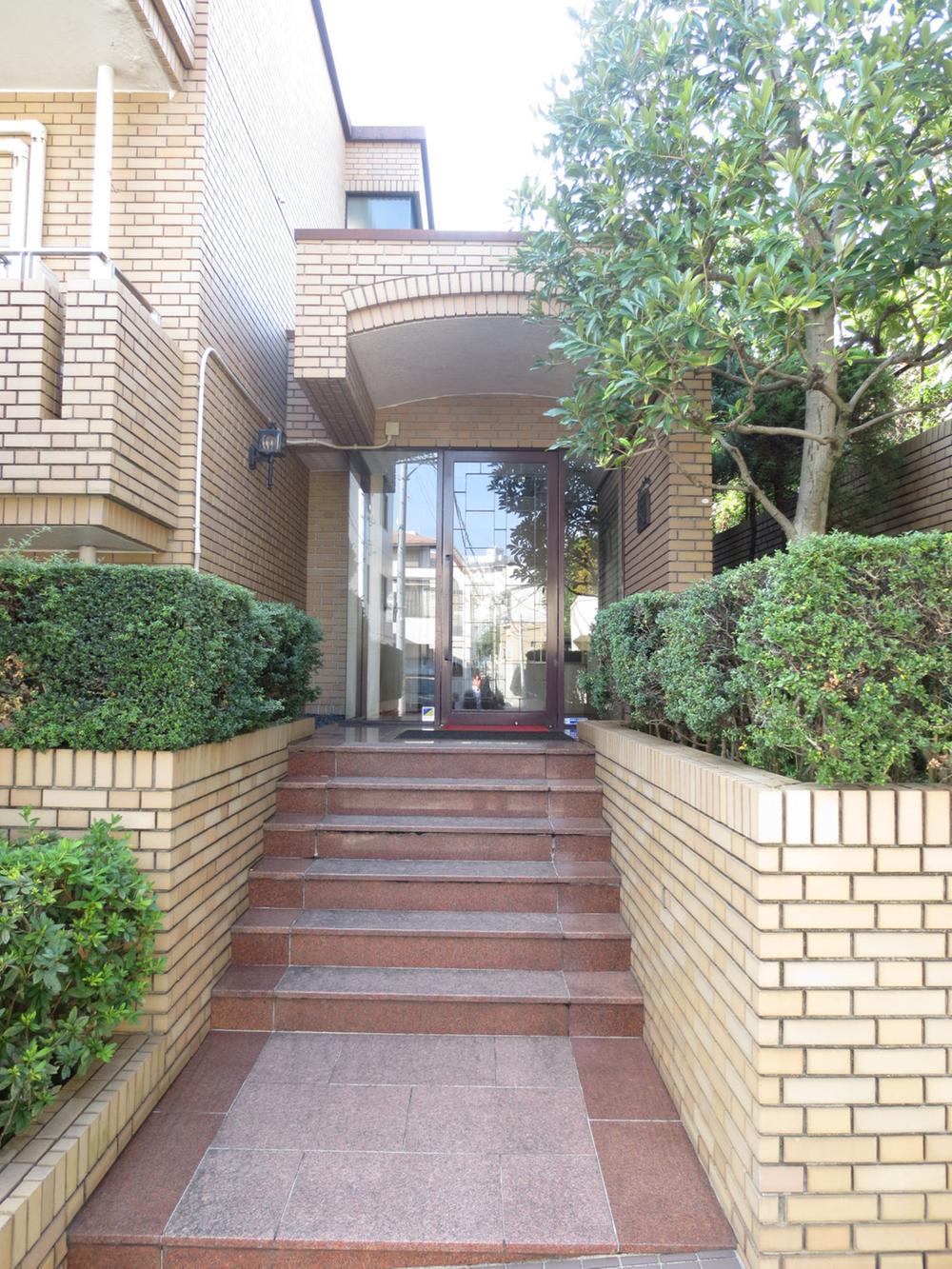 Local appearance photo