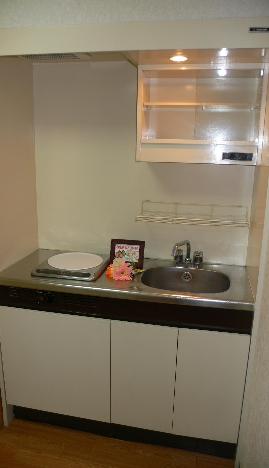 Kitchen. ■ IH cooking heater ■ Easy to clean ■