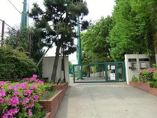 Junior high school. 1500m to Shibuya Ward Shoto Junior High School