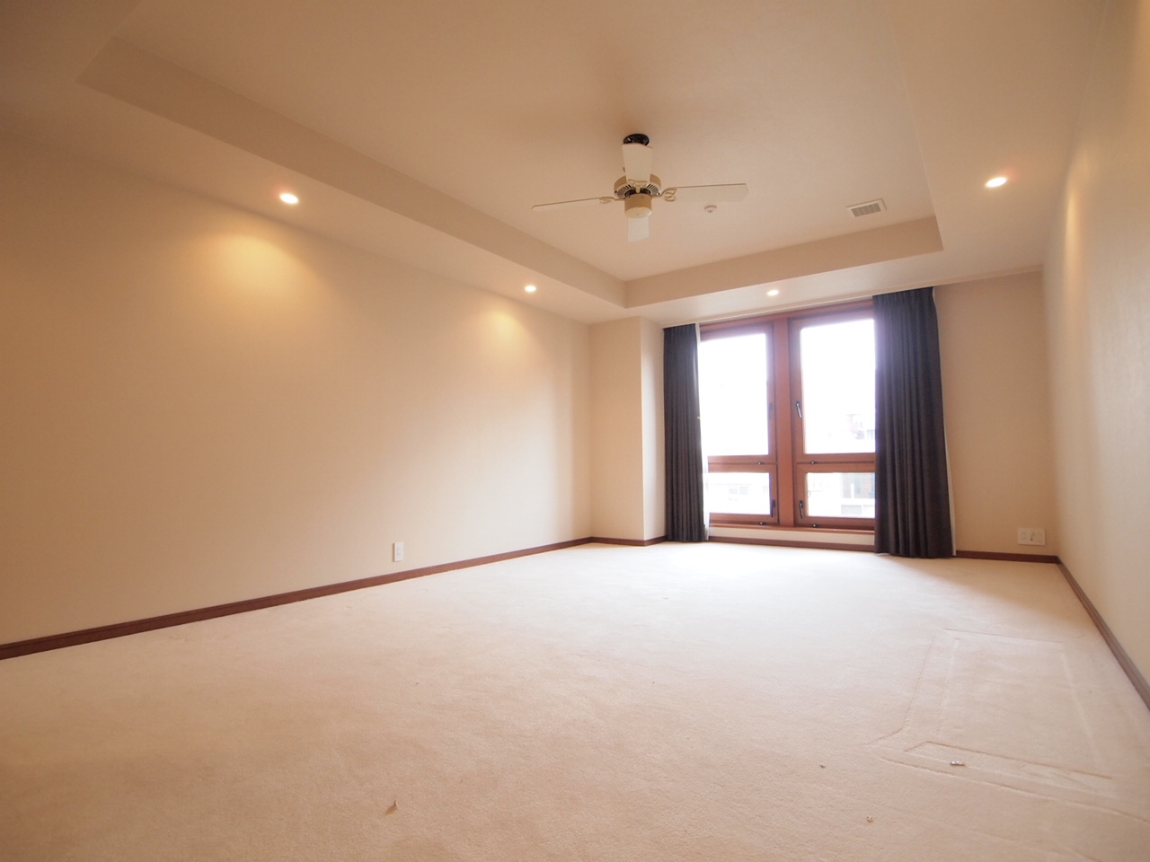 Other room space. Master Bedroom: 14.9 mat is wide that lead room is also a large storage.