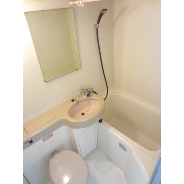Bath. Unit bus with cleanliness