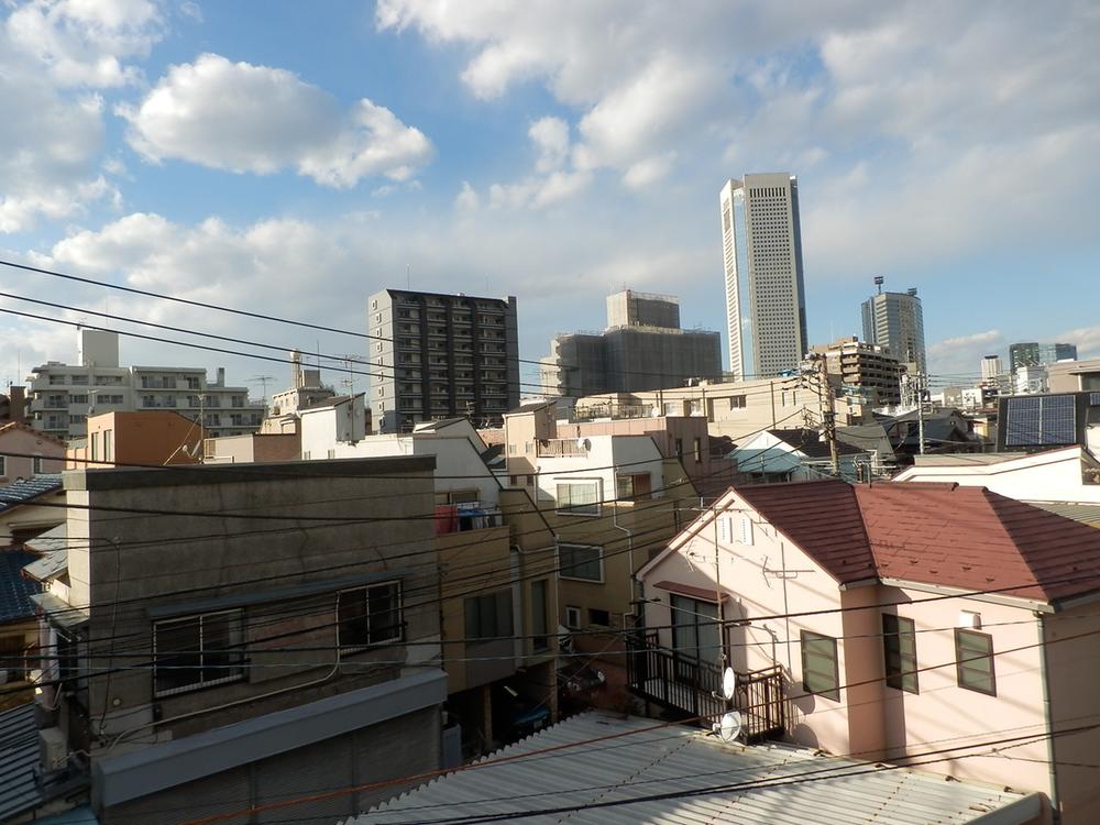 View photos from the dwelling unit. View from the site (December 2013) Shooting