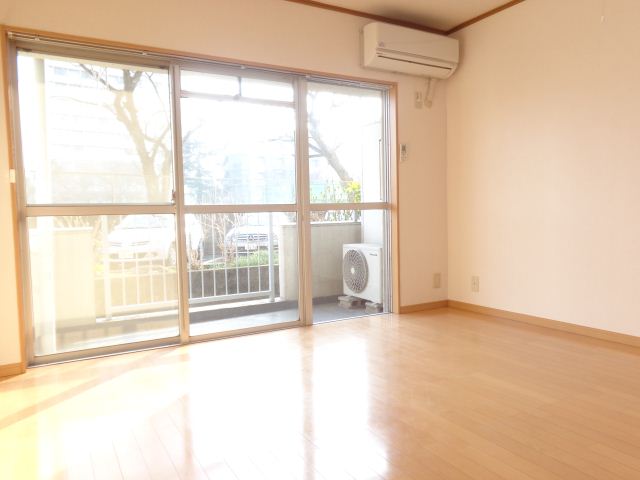 Living and room