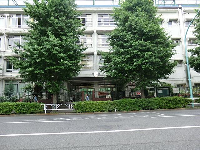 Junior high school. 317m to Shibuya Ward Harajuku Gaien Junior High School