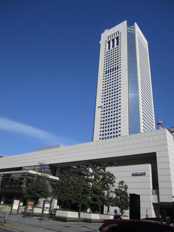 Shopping centre. 450m to Tokyo Opera City Building Tokyo Opera City Tower (shopping center)
