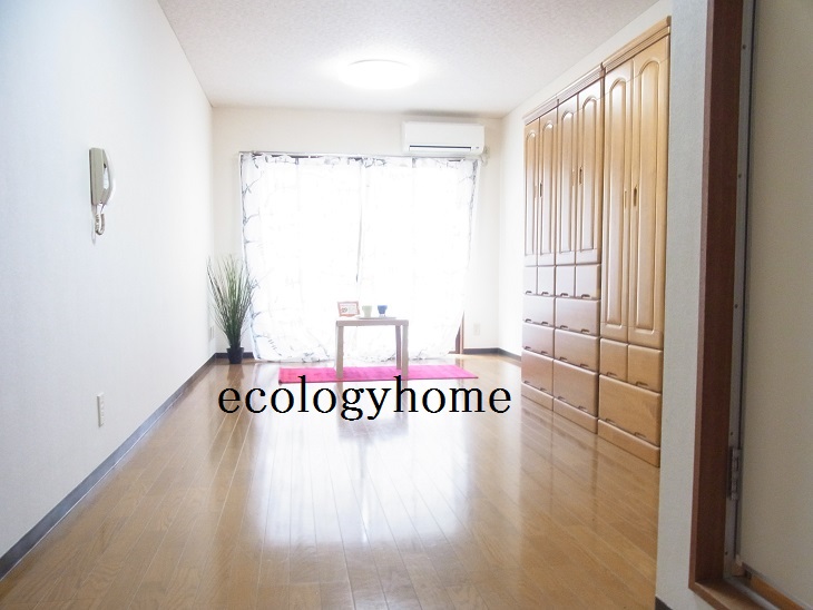 Living and room