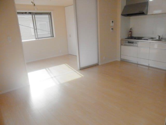 Other room space. ◆ ◇ 2 sided lighting Facing south in a bright room ◆ ◇
