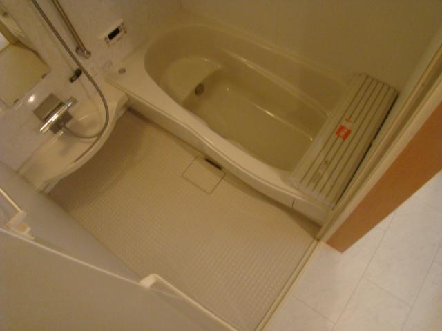 Same specifications photo (bathroom). Same specifications