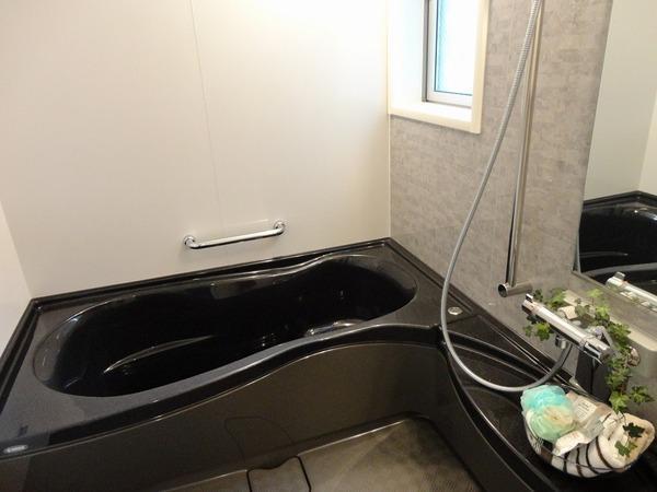 Same specifications photo (bathroom). Building construction cases