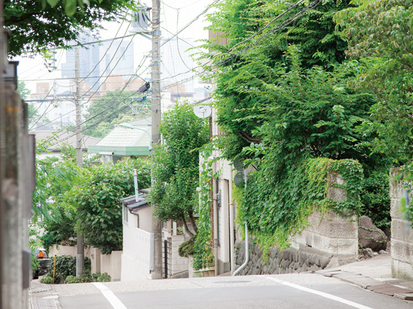 Surrounding environment. Uehara 1-chome of streets (about 210m ・ A 3-minute walk)