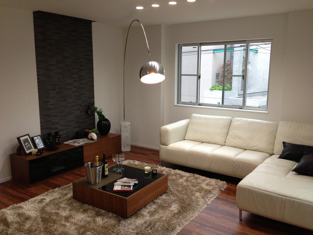 Same specifications photos (living)