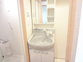 Washroom. Independent wash basin