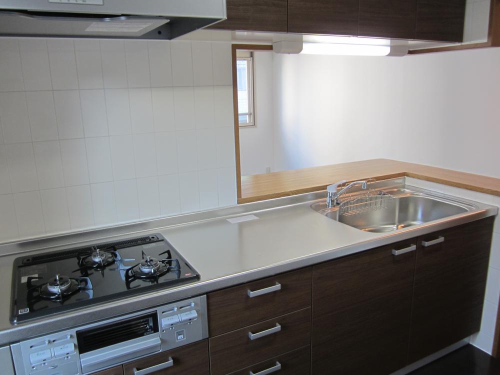 Kitchen. Indoor (11 May 2013) Shooting