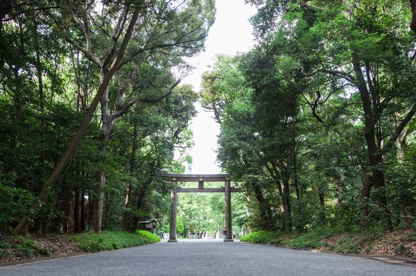 Meiji Shrine (about 750m / A 10-minute walk)