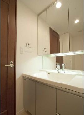 Washroom. Washroom