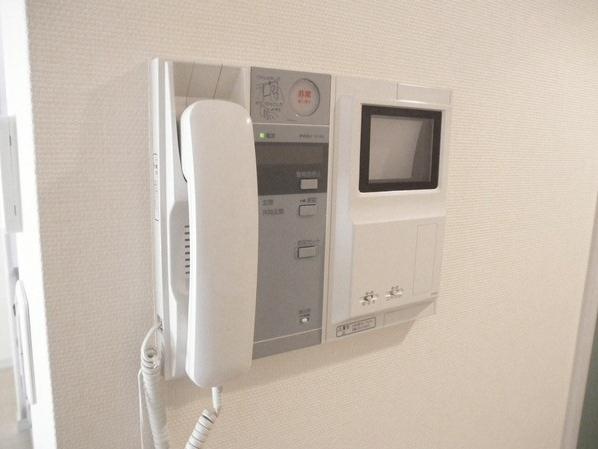 Security. Because the camera-equipped intercom also security ◎